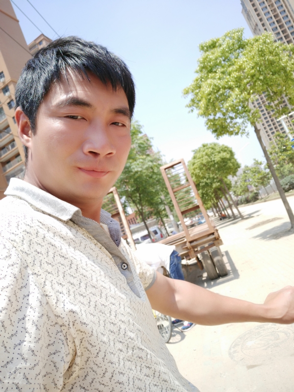 勇哥的第一张照片--武汉王婆说媒